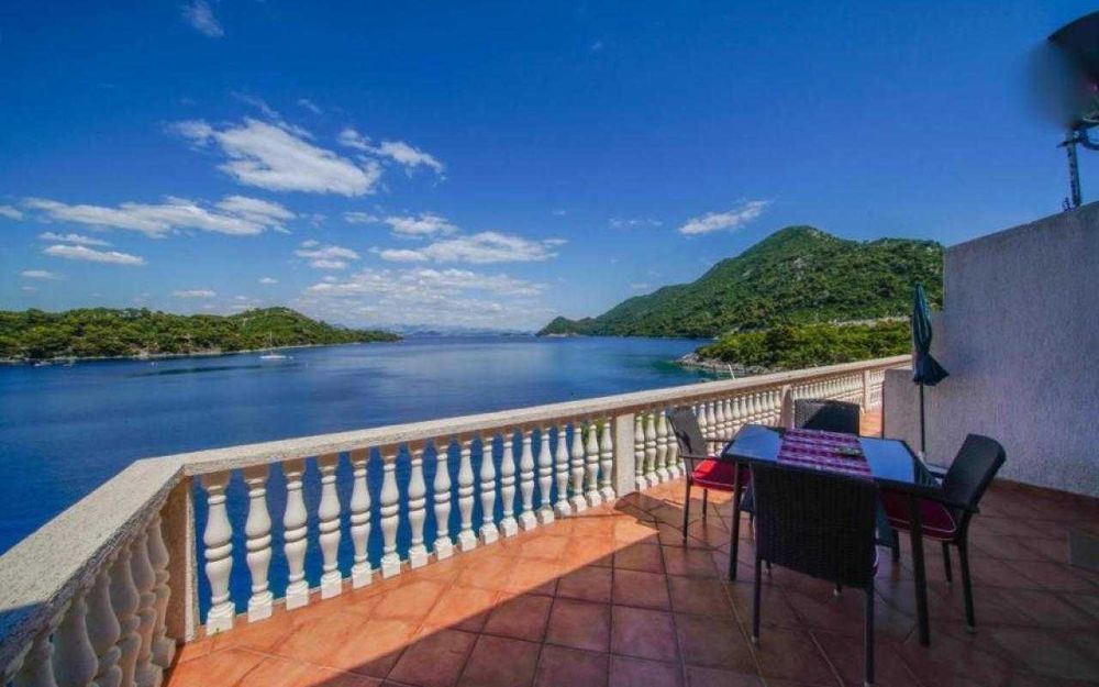 ХИТ! Первая линия моря! Дом в Хорватии, Дубровник. Пляж! Причал!