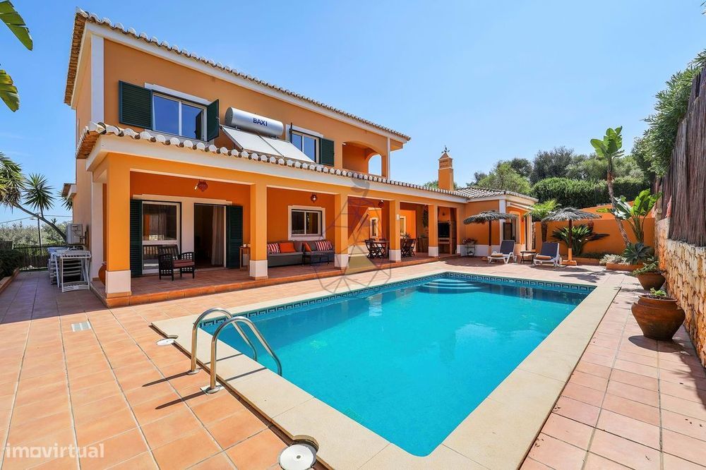 South-Facing Luxury Family Villa (340 m²) with Saltwater Pool  and rov