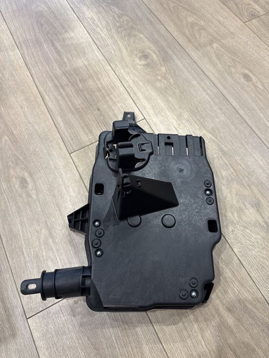 AV6112A659AE Ford Корпус блока запобіжників