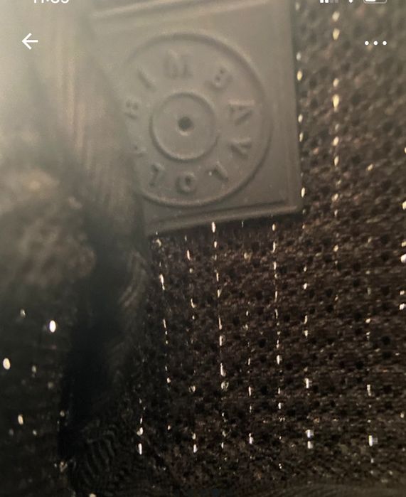 Mala pequena em preto da Bimba y Lola