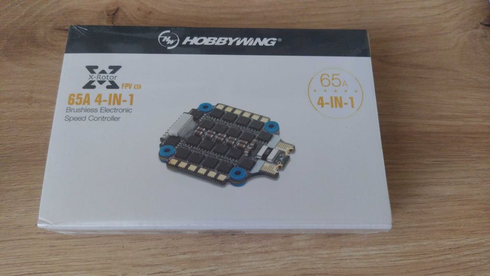 Regulator napięcia ESC Hobbywing XRotor FPV AM32 65A