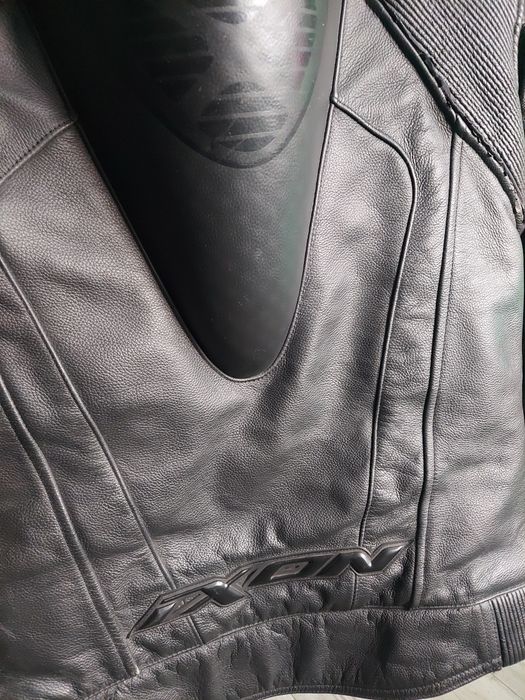 Kombinezon na motocykl