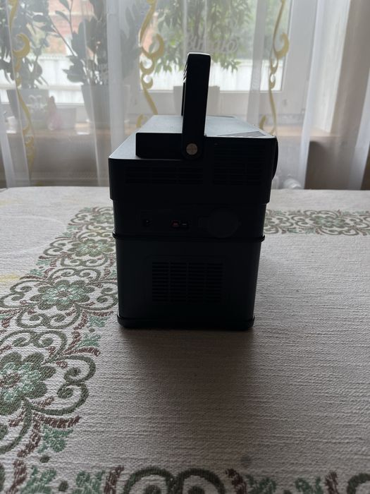 Портативна електростанція Allpowers S700 (з сонячною батареєю)