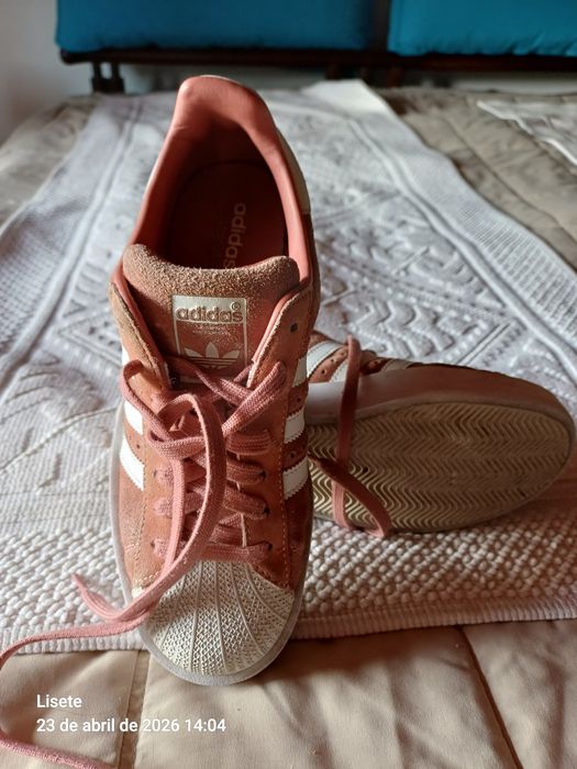 Sapatos  ténis  marca adidas