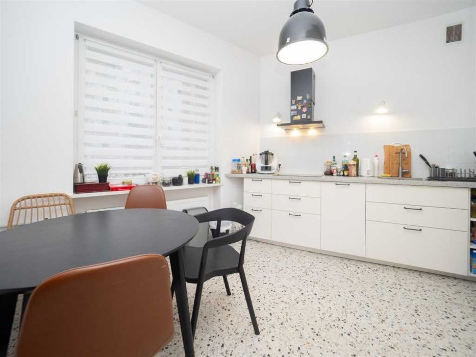 Kawalerka z osobną, dużą kuchnią | 41,5 m2 | Komunikacja