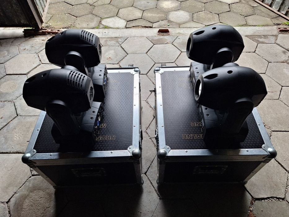 4 Głowice ADJ Focus Spot 2X + 2 casy na kołach