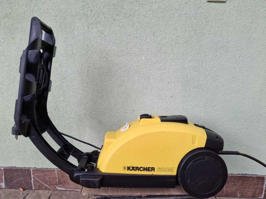 Мийка високого тиску Karcher 620М