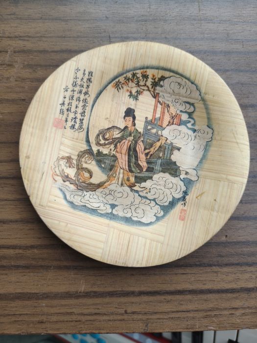Pratos decorativos chinêses em bambú