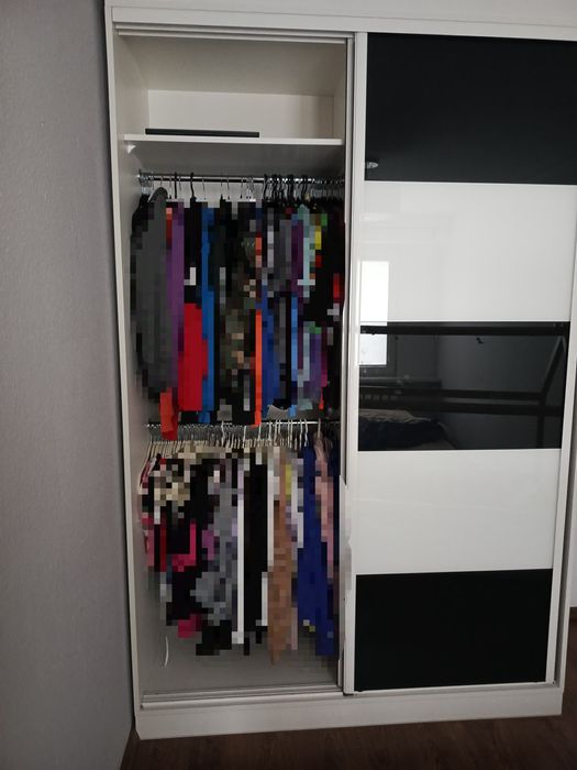 Duża szafa dwudrzwiowa