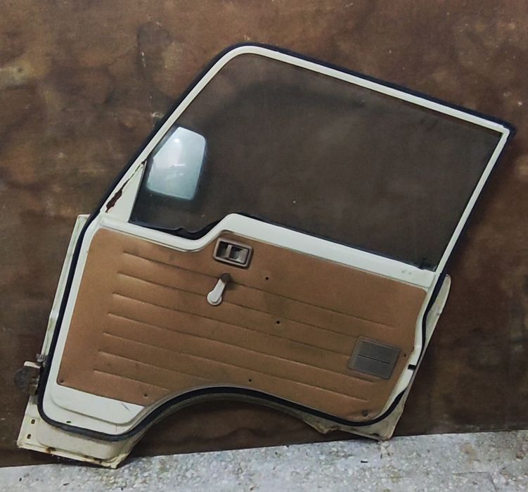 Porta Nissan cabstar F22 (2500cc).