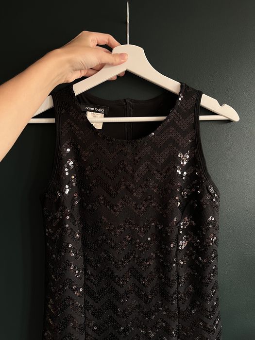 Плаття з блискітками