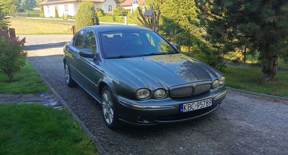 Jaguar X-Type