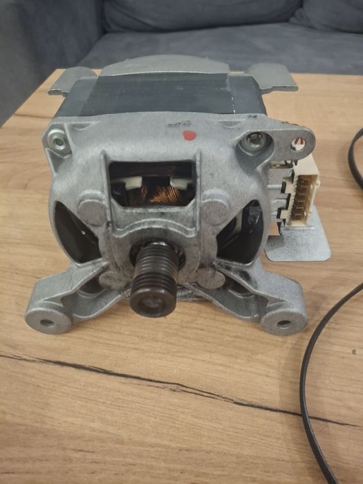 Silnik pralki whirpool SPRAWNY C.E SET MCA 52/64