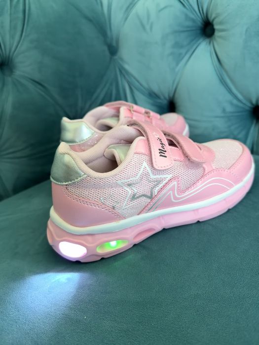 Кросівки LED літні дівчачі 31 р, нові Chicco