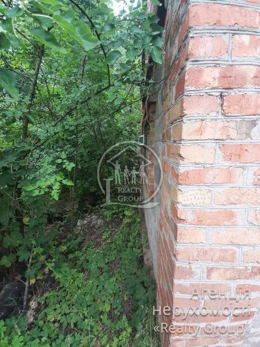 Продам дачну ділянку в центрально-міському  районі (Карачуни)