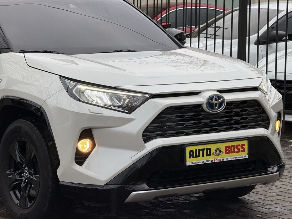 Toyota Rav4 2018 год, 2.5 гибрид!!!
