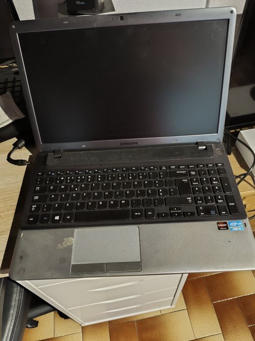 Samsung 8g RAM 500 de disco