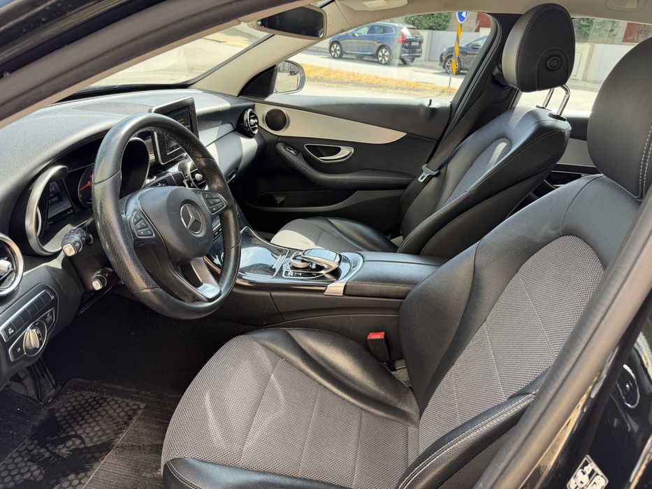 Mercedes-Benz C 350 — fotografia 10