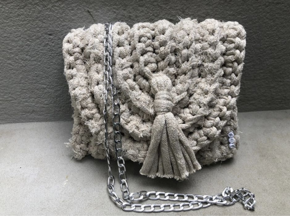 Bolsa/Clutch em Trapilho NOVA