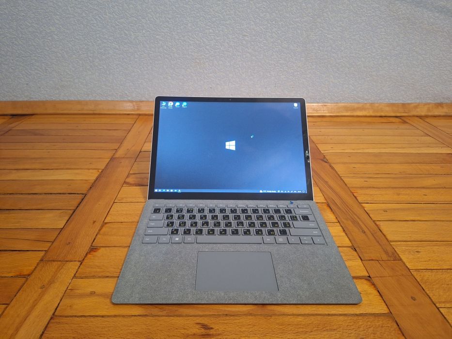 Ноутбук Microsoft Surface