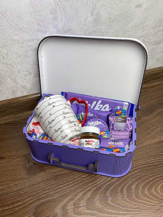 Подарочный набор с конфетами для мамы, девушки, жены, подруги на празд