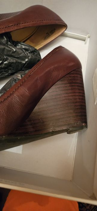Nine West skórzane czółenka na koturnie r.37 brąz