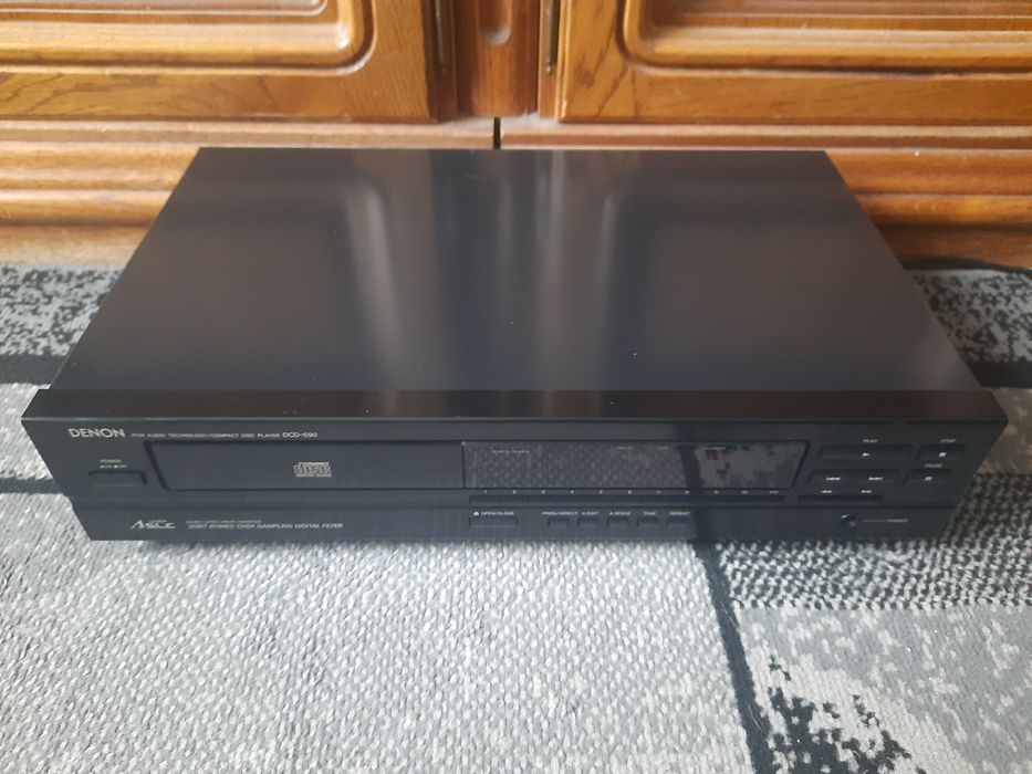 Odtwarzacz CD DANON 590