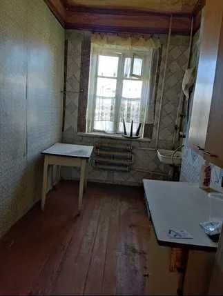 Продам в п. Эсхар 3 комнатную квартиру  (6500 у.е.)