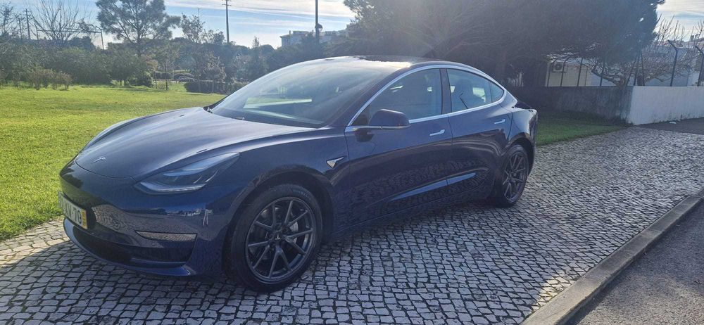 Tesla Model 3 Dua Motor