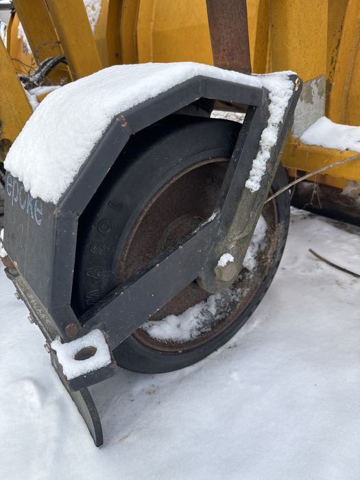 Plug do sniegu . Hydraulika do ciezarowki .