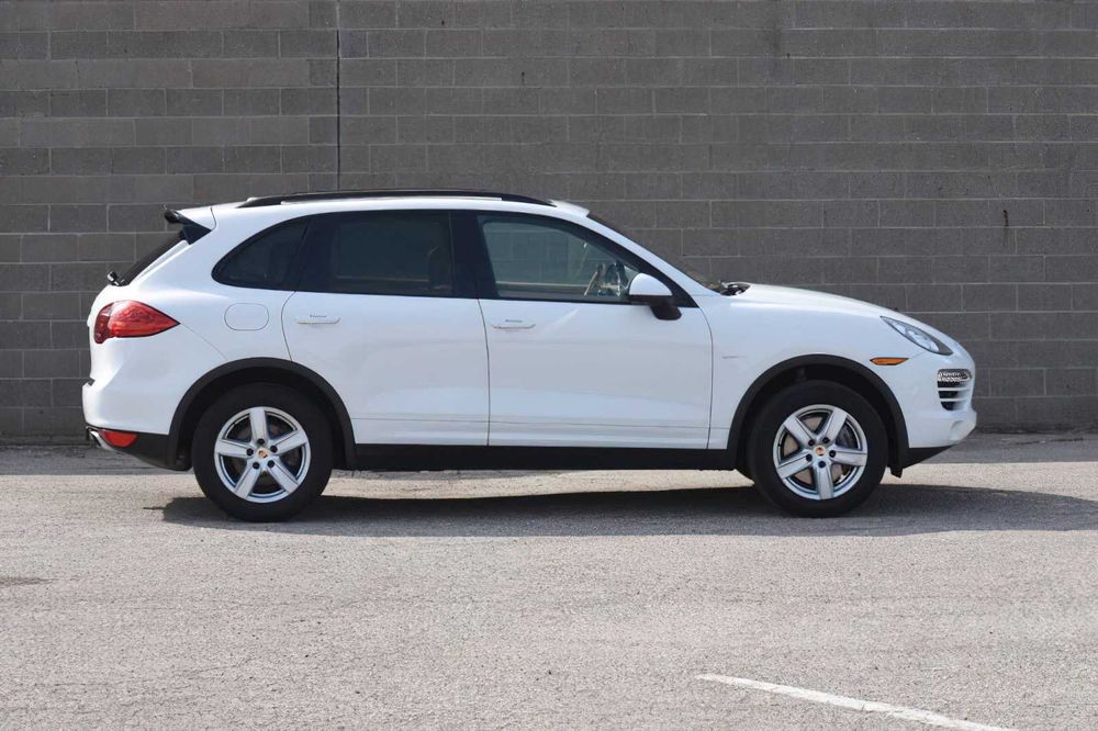Porsche Cayenne      2014