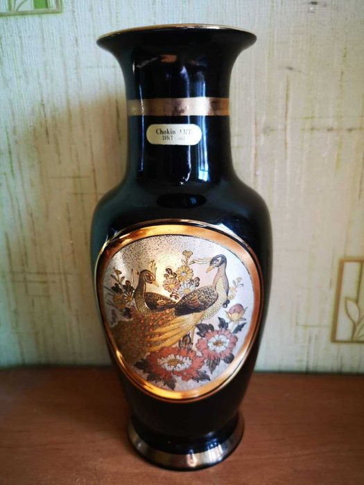 Японська ваза - гравюри позолочені золотом та сріблом.