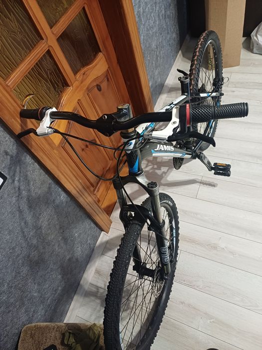 Продам велосипед до 10 февраля за 2300