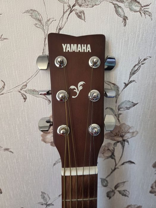 Акустическая гитара Yamaha F310 в идеальном состоянии + чехол RockBag