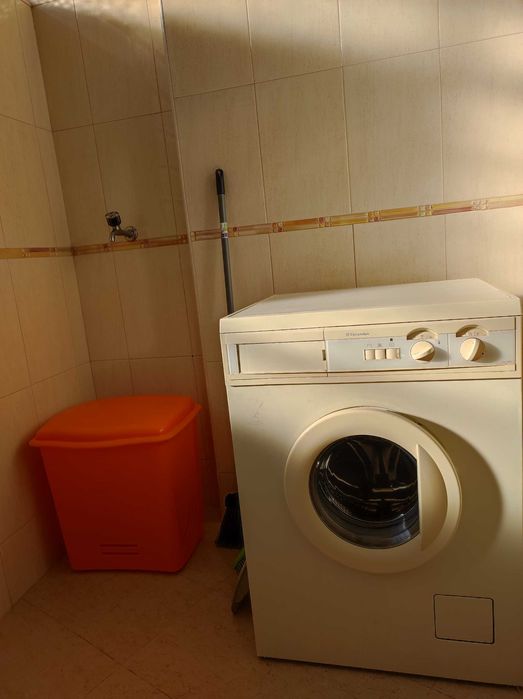 Quarto para Arrendar a Estudante