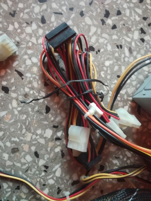Zasilacz Chieftec GPS-350EB-101A Molex