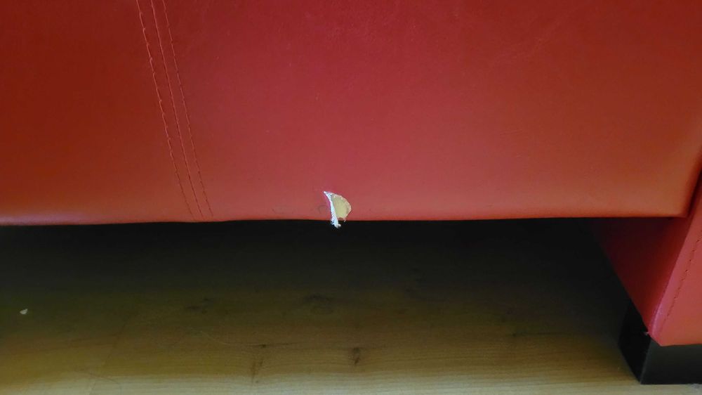 Fotel czerwony ze skóry eko