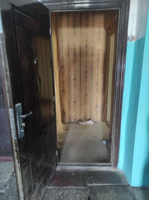 Продам квартиру під ремонт