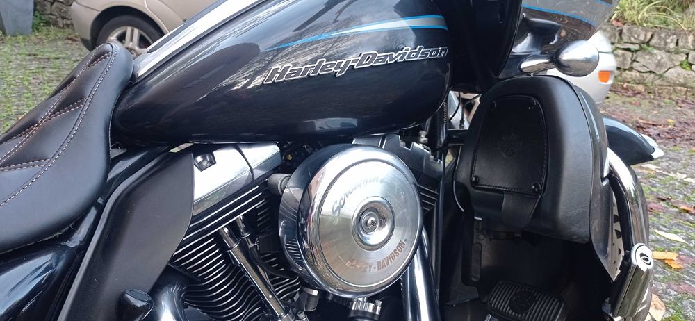 Harley Davidson Road Glide ULTRA FLTRU