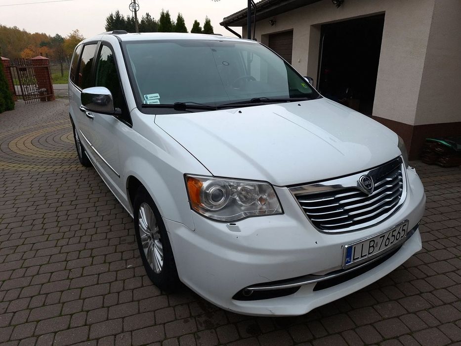 Lancia Voyager