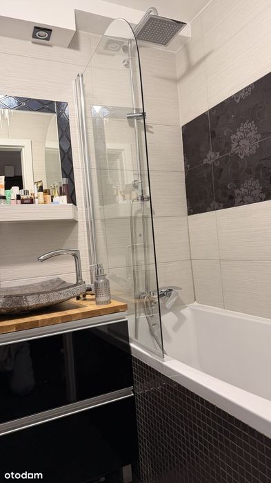 Sprzedam mieszkanie 4 pokoje, balkon, 2 piętro