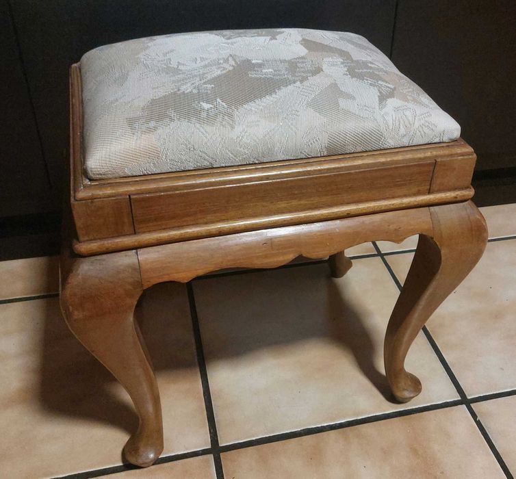 Móvel Toucador (cómoda) c/ banquinho