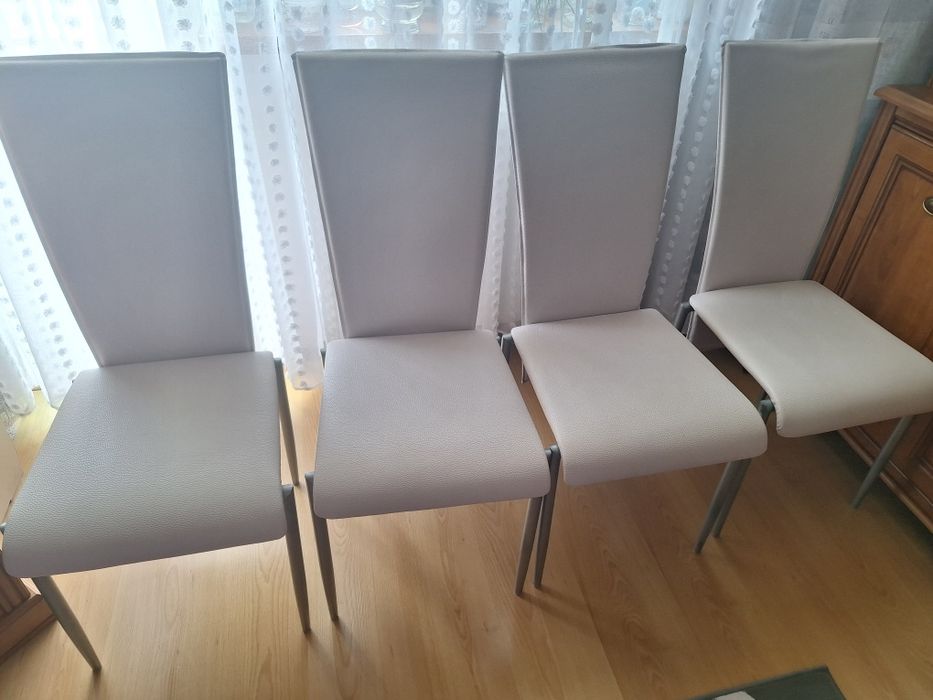 Krzesła 4 szt do salonu,jadalni