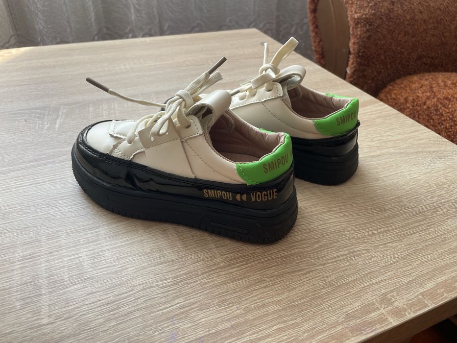 Туфлі для дівчинки