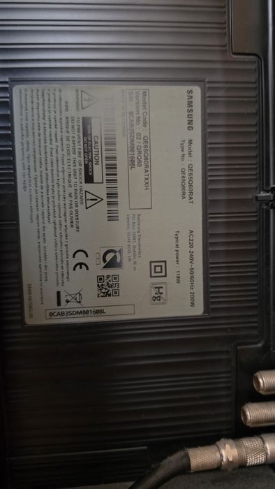Телевізор Samsung  QE65Q60RAT + тумба с кронштейном