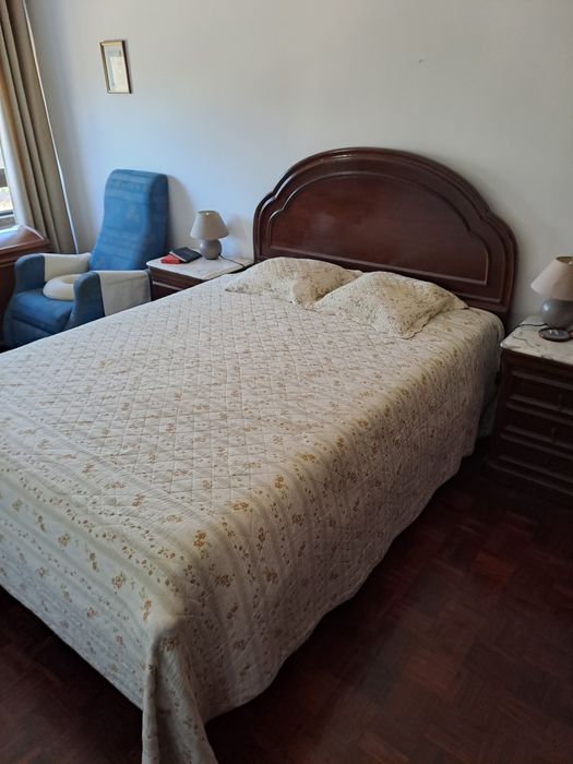 Cama de casal com colchão