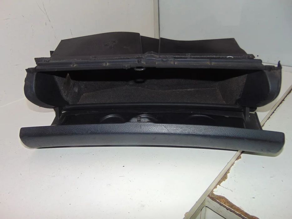Audi a4 porta luvas/guarnição