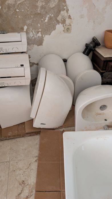 Sanita, bidet, banho, equipamento sanitaria