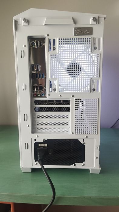 Pc Gamer Ryzen 7 5700, RTX 5060, 16 GB DDR4