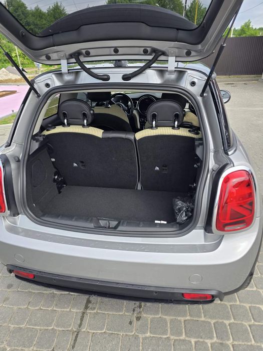Mini Cooper SE 2023 електро
